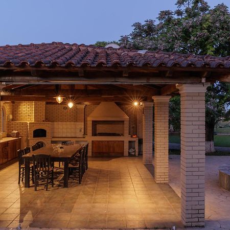 Country Villa Verde - 2Floor Family Home Kouramaditika Bagian luar foto
