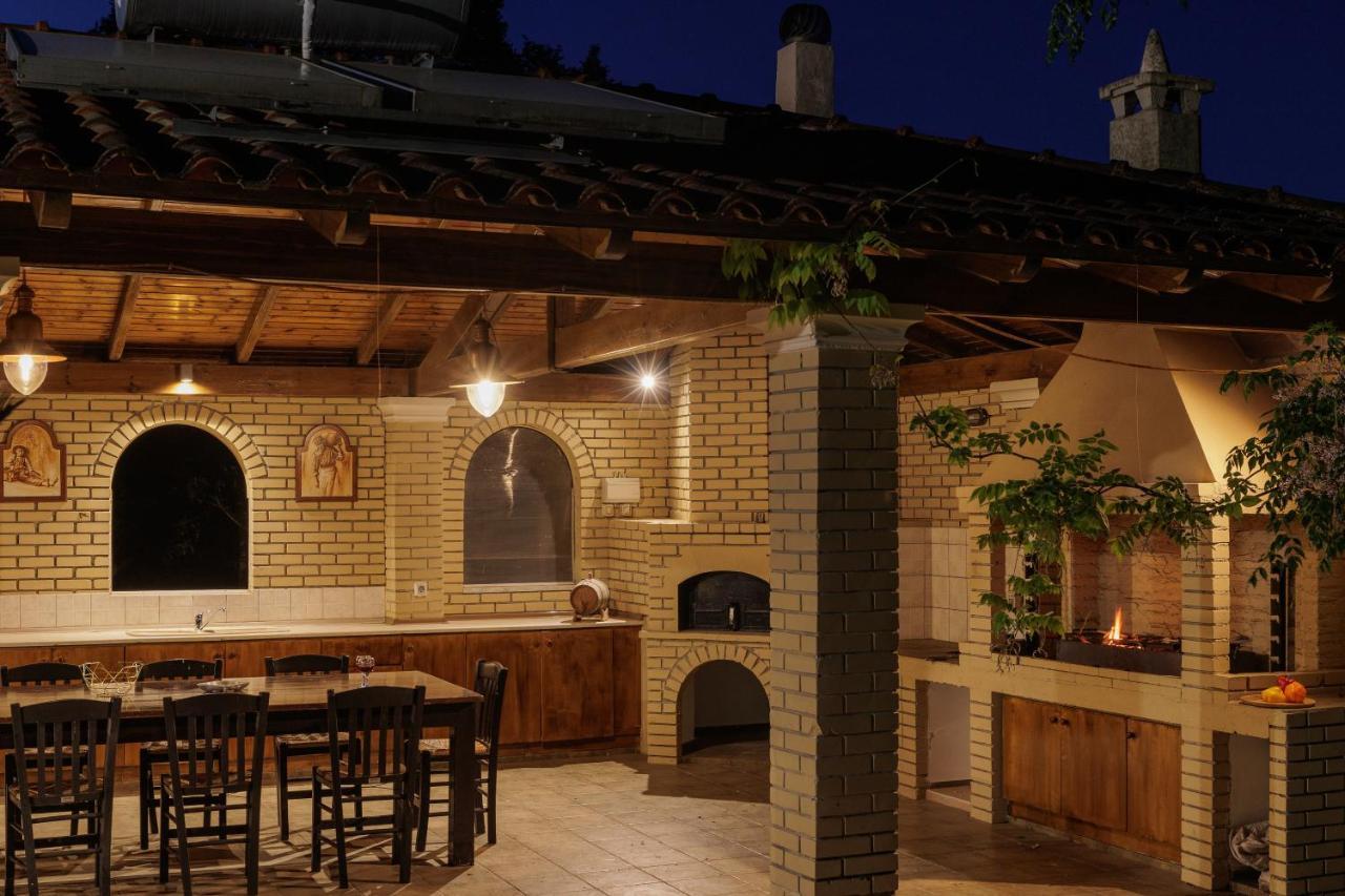 Country Villa Verde - 2Floor Family Home Kouramaditika Bagian luar foto