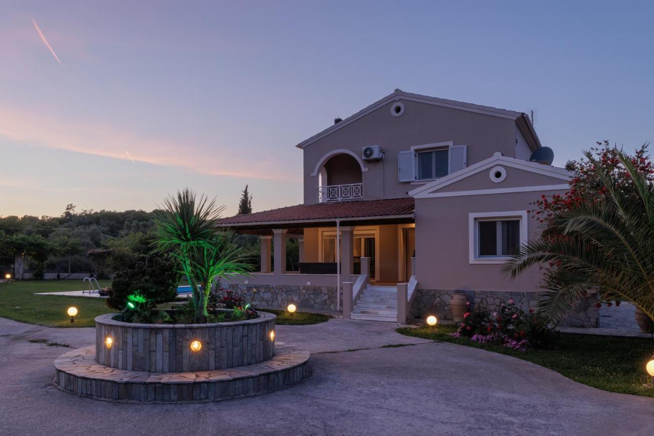 Country Villa Verde - 2Floor Family Home Kouramaditika Bagian luar foto
